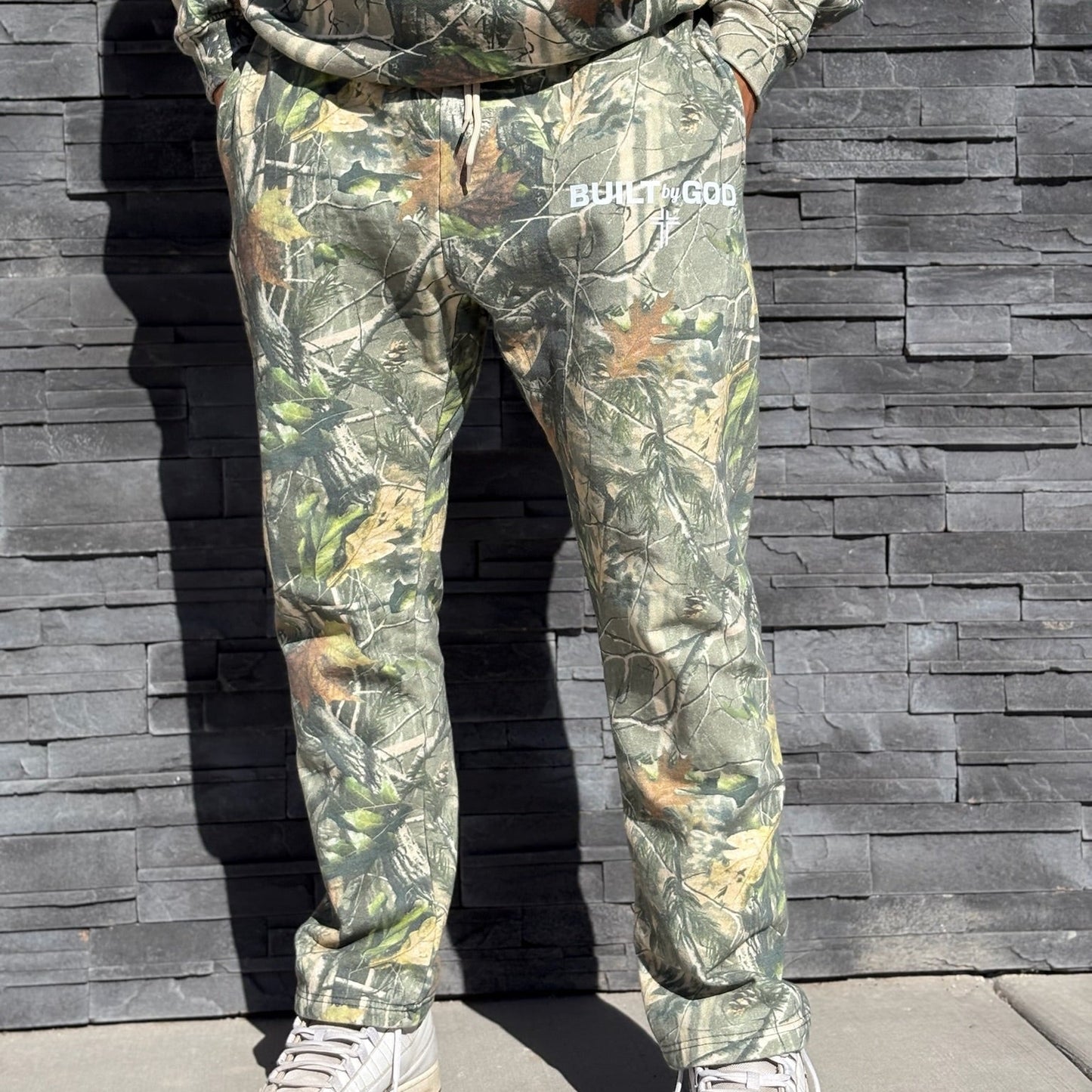 BUILTBYGOD Sweatpants - Camo